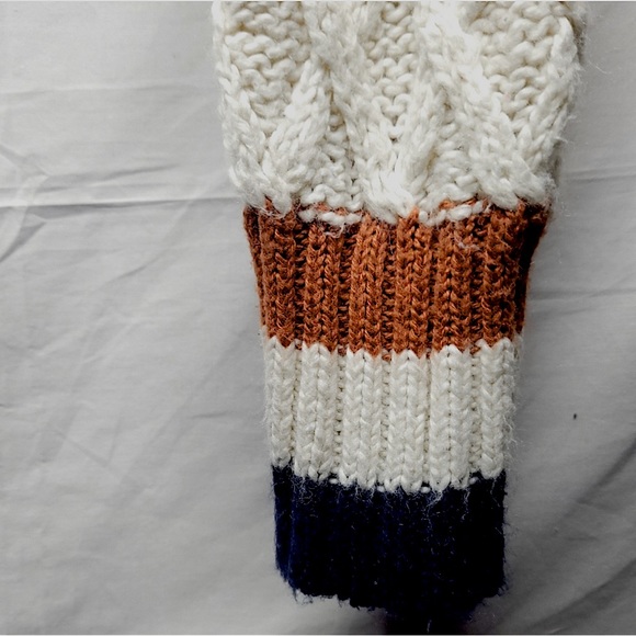 AEO Cream Knit Cropped Varsity Stripped Sweater: Size M - Picture 2 of 4